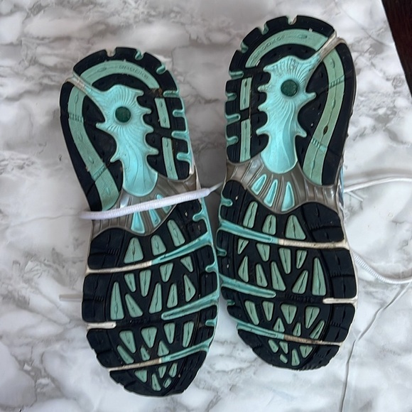 Brooks Ariel Athletic Training Shoe Womens Size 8 White - Picture 6 of 9